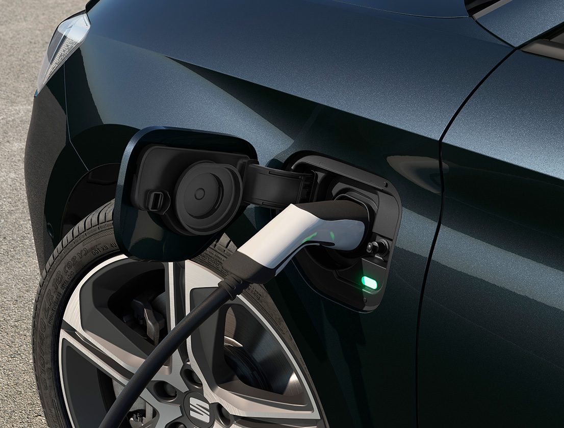 seat leon sportstourer e-hybrid magnetic tech colour charging