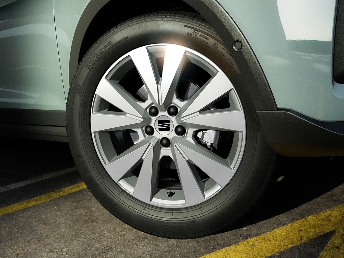 SEAT Arona’s 17-inch dynamic alloy wheels