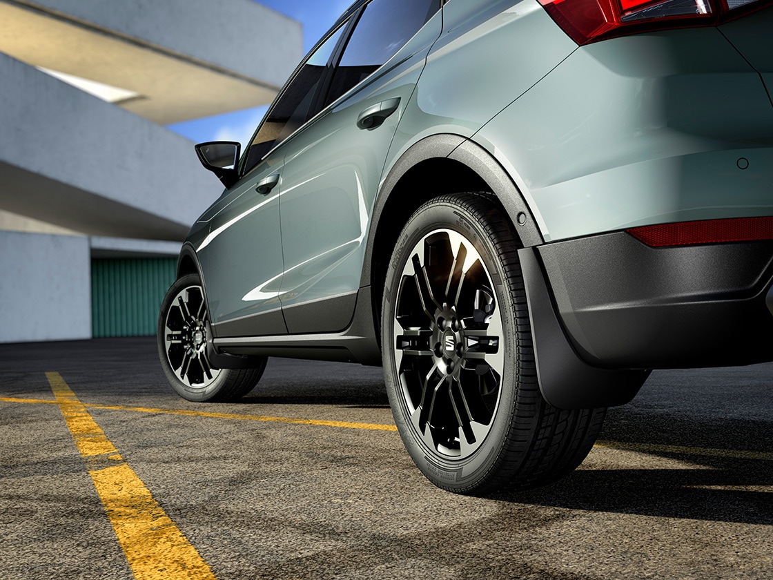 SEAT Arona in black with matching black front and rear mudflaps to protect and add style to the car. SEAT Arona in black with matching black front and rear mudflaps to protect and add style to the car.