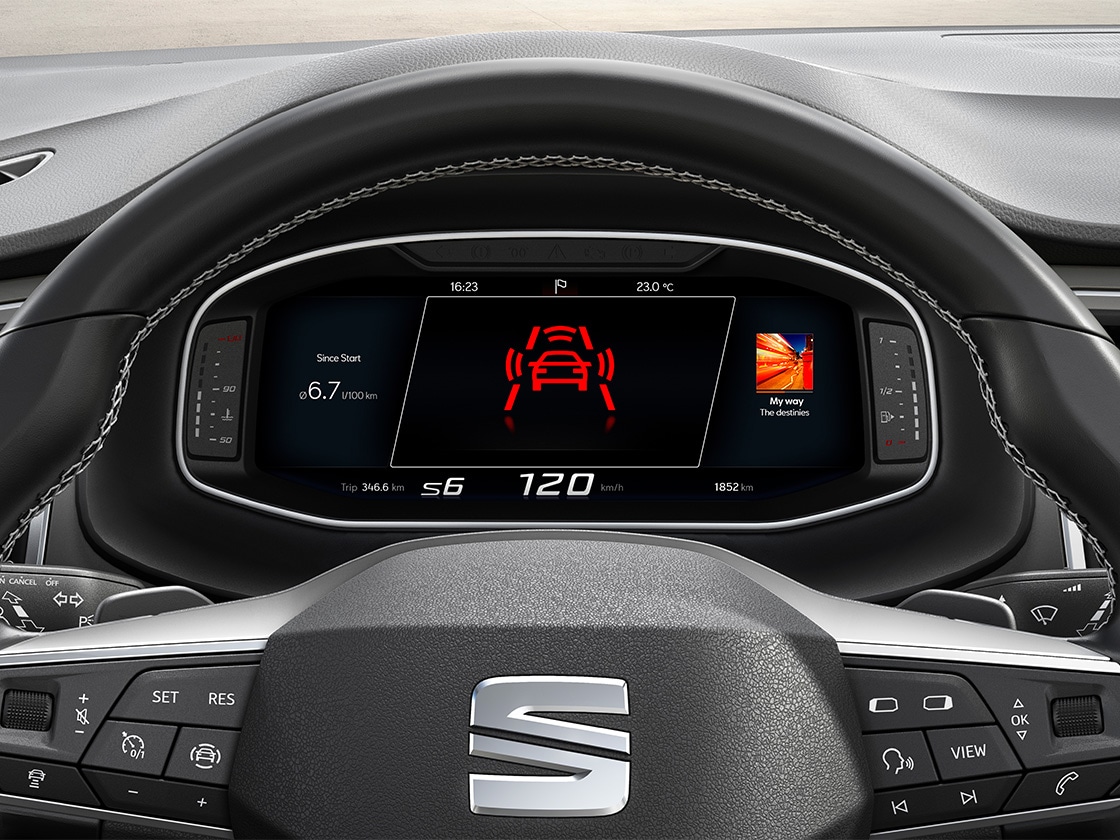 front assist safety feature that allows you to stop always at the right distance.