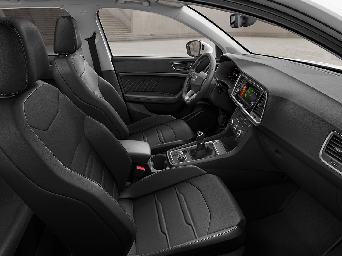 leather seats for ateca style with a sporty vibe and dark silver accents.