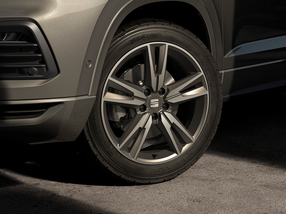 performance cosmo grey 18-inch machined alloy wheels for seat ateca
