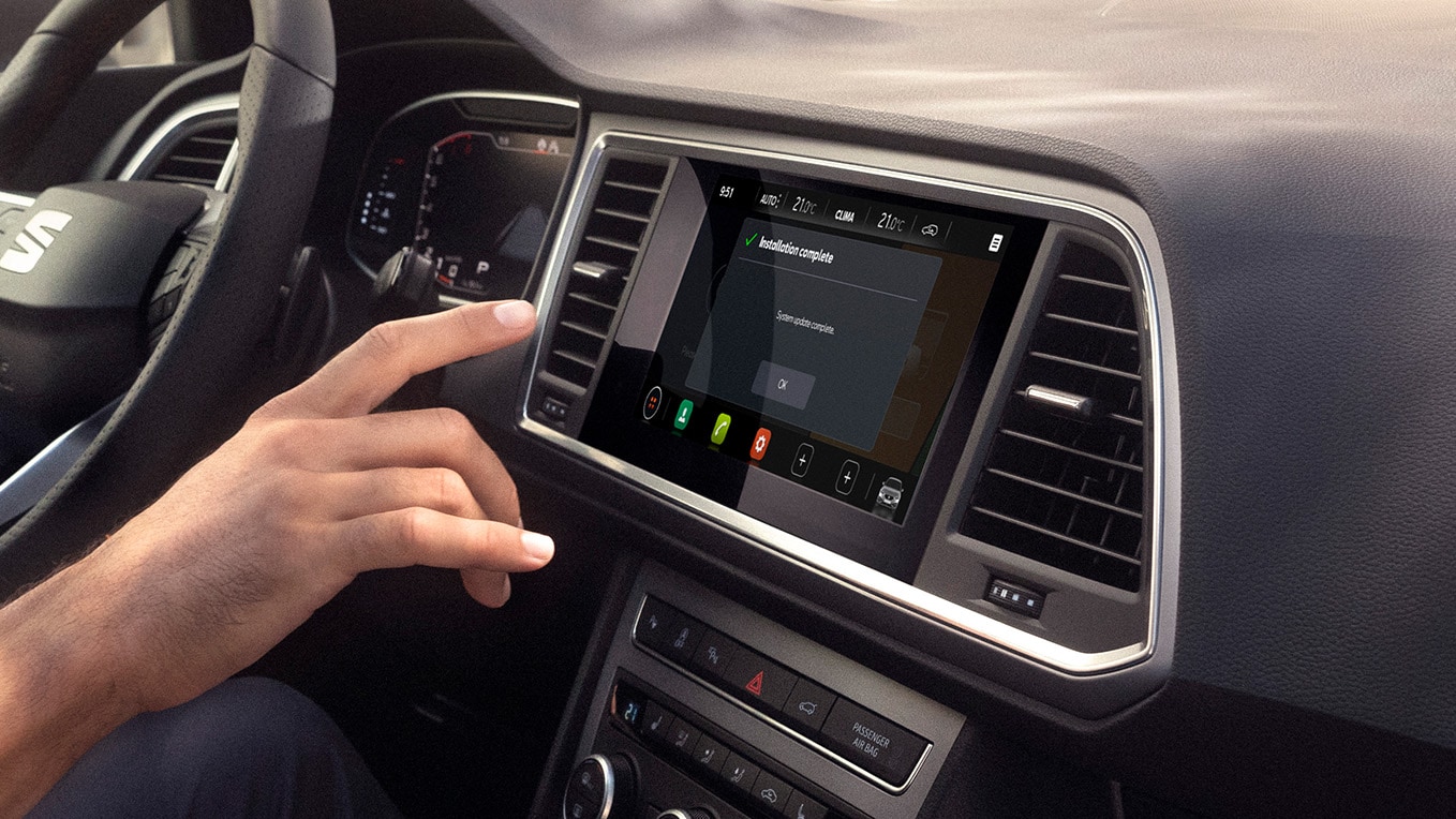 seat ateca's dynamic infotainment system to enjoy full control