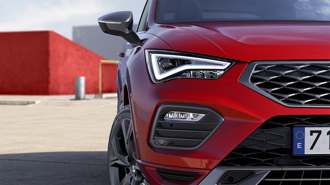 seat ateca front full led lights view.