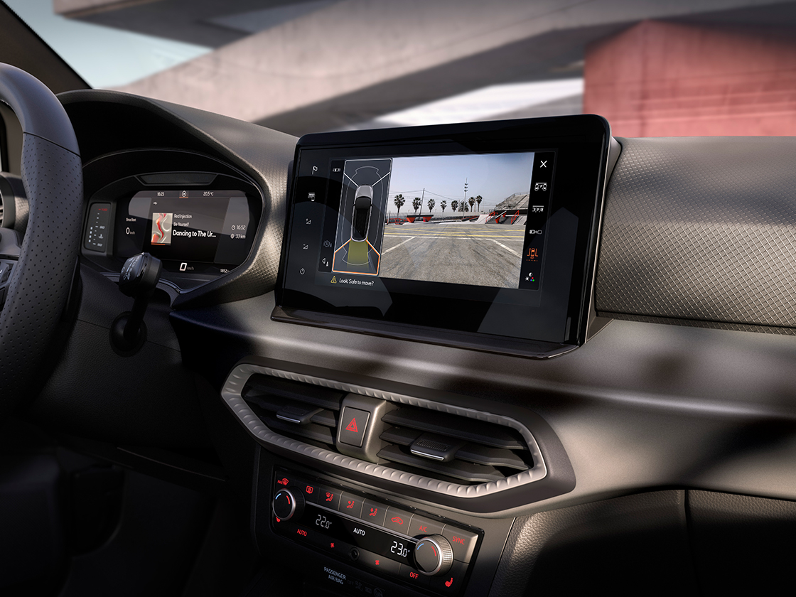 Touchscreen from the seat ibiza to manage the features included in the vision pack +, such as the park distance control front.  Touchscreen from the seat ibiza to manage the features included in the vision pack +, such as the park distance control front.