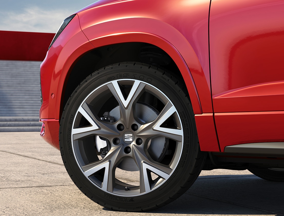 seat-ateca-velvet-red-colour-machined-19-wheels