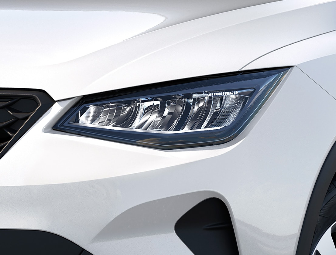 seat-arona-reference-eco-led-headlights