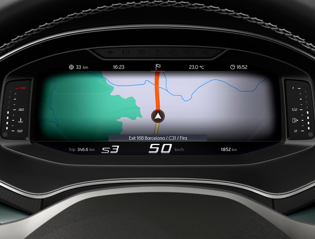 seat arona digital cockpit with high resolution navigation map