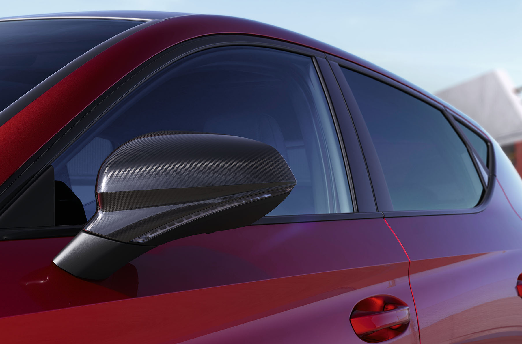 seat leon desire red colour with carbon fibre mirror covers