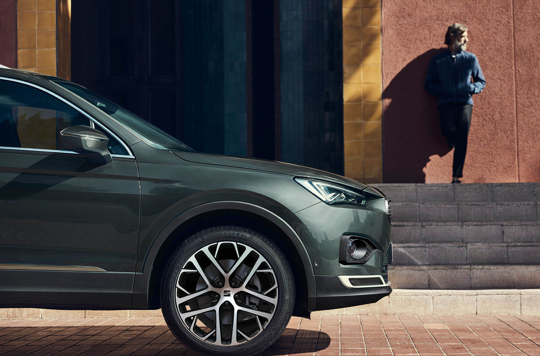 The  SEAT Tarraco XPERIENCE with 20” Nuclear Grey Alloy Wheels