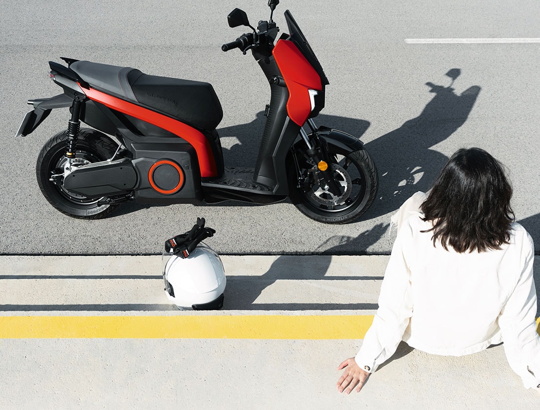 Seat prend le virage de la mobilité douce en lançant son scooter électrique  MÓ