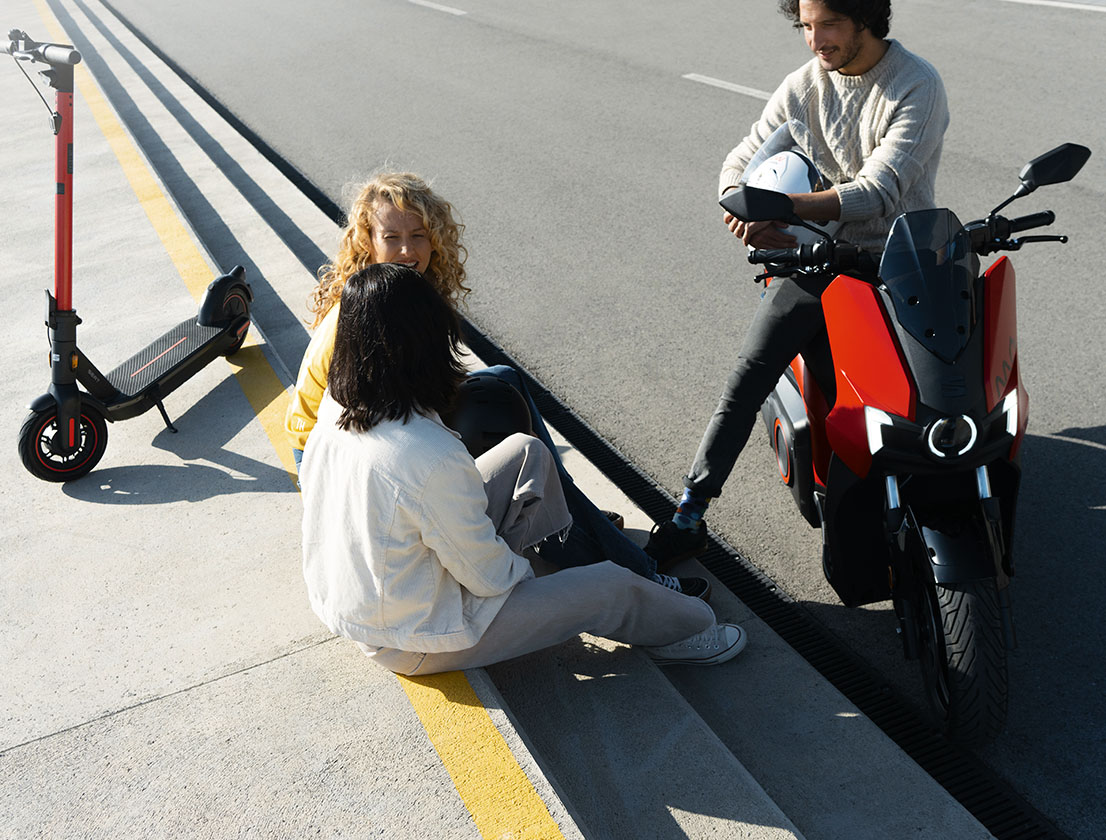 Seat prend le virage de la mobilité douce en lançant son scooter électrique  MÓ