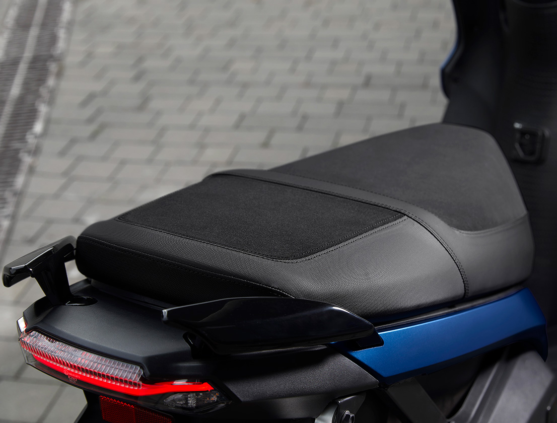 seat-mo-125-performance-doube-shad-sport-seat