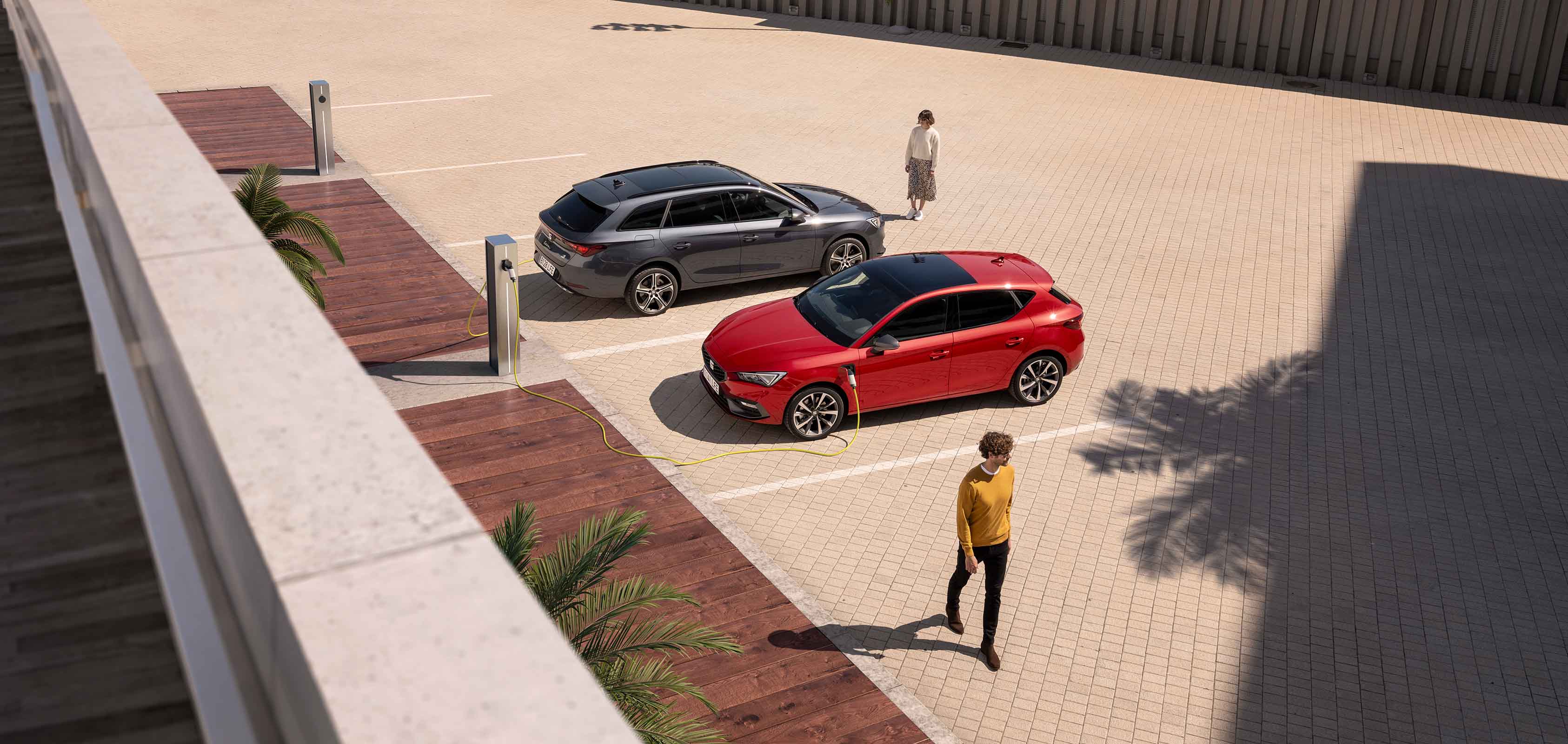 seat leon e-hybrid and seat leon sportstourer with electric and petrol engines 