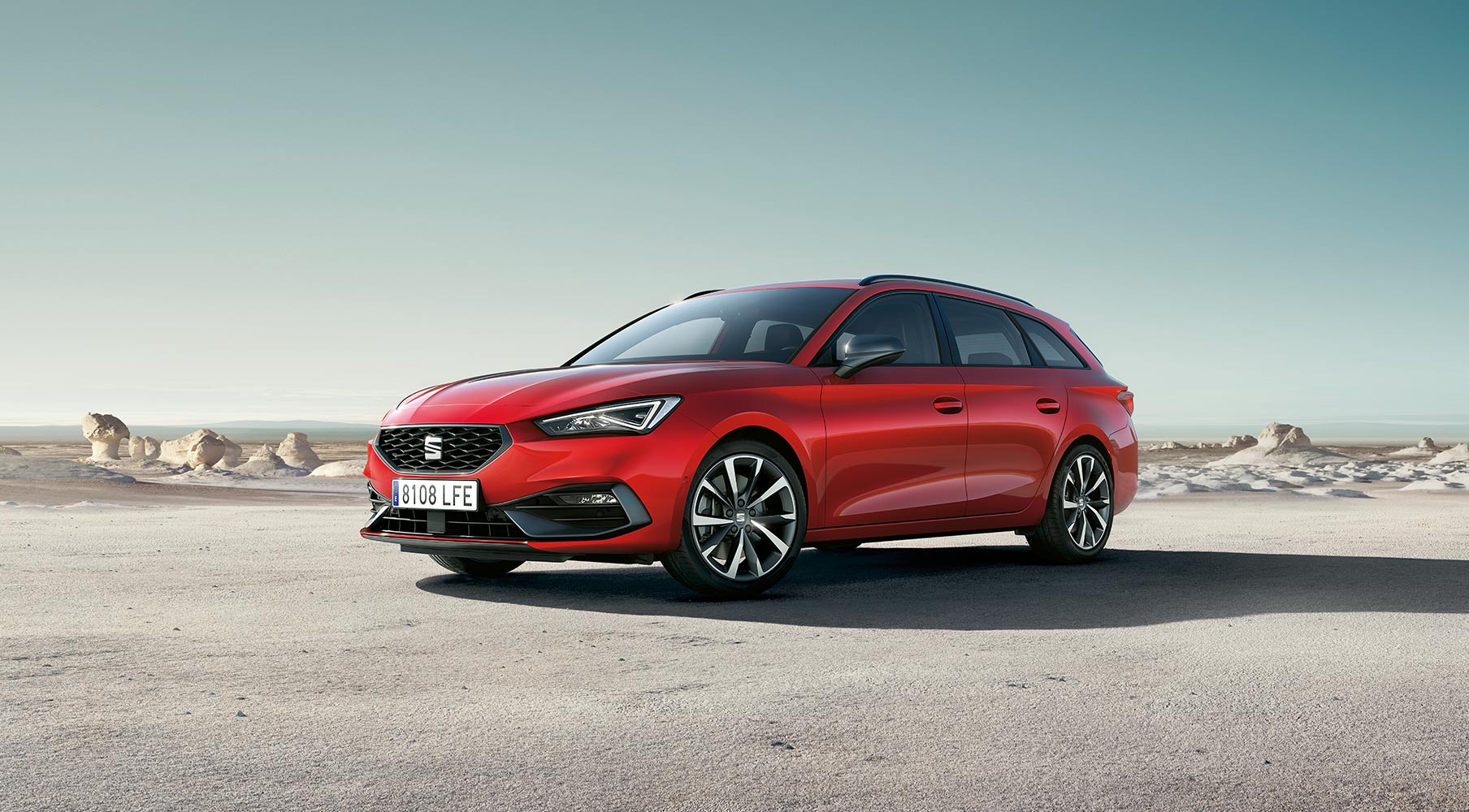 SEAT Leon 5D front exterior car