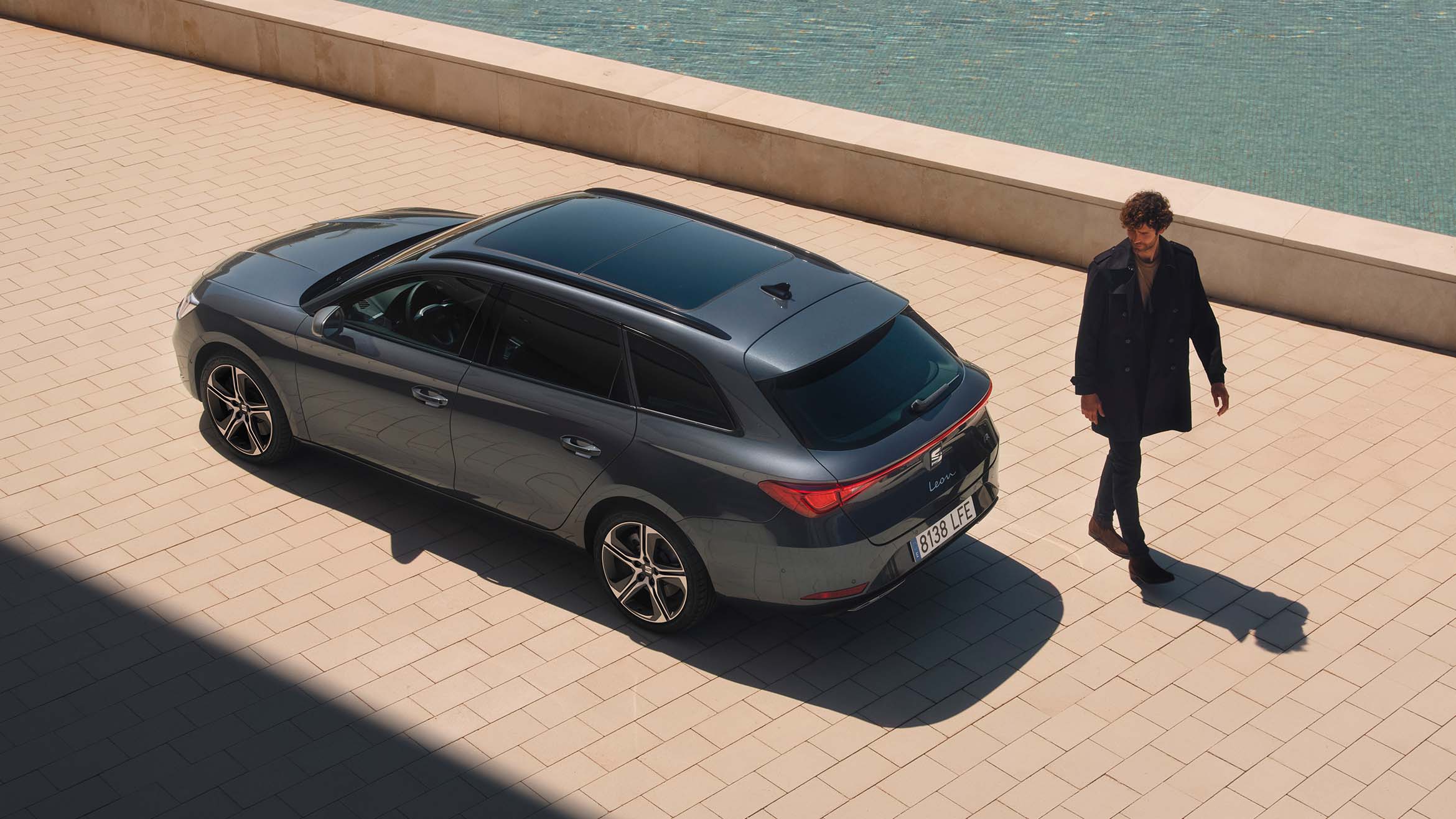 man looking the coast to coast light of seat leon sportstourer magnetic tech colour