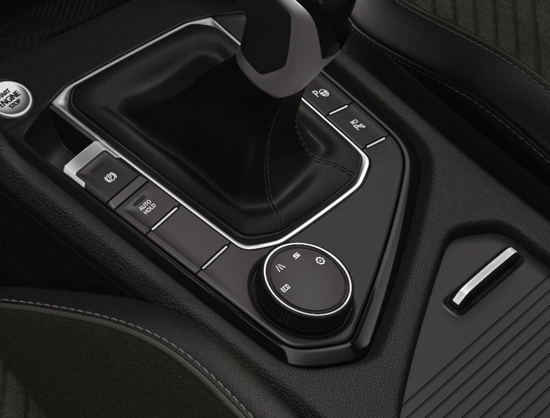 The  SEAT Tarraco XPERIENCE black interior gearstick