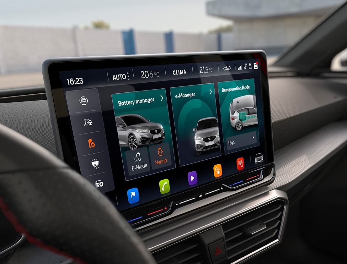 seat leon interior view of the online infotainment screen