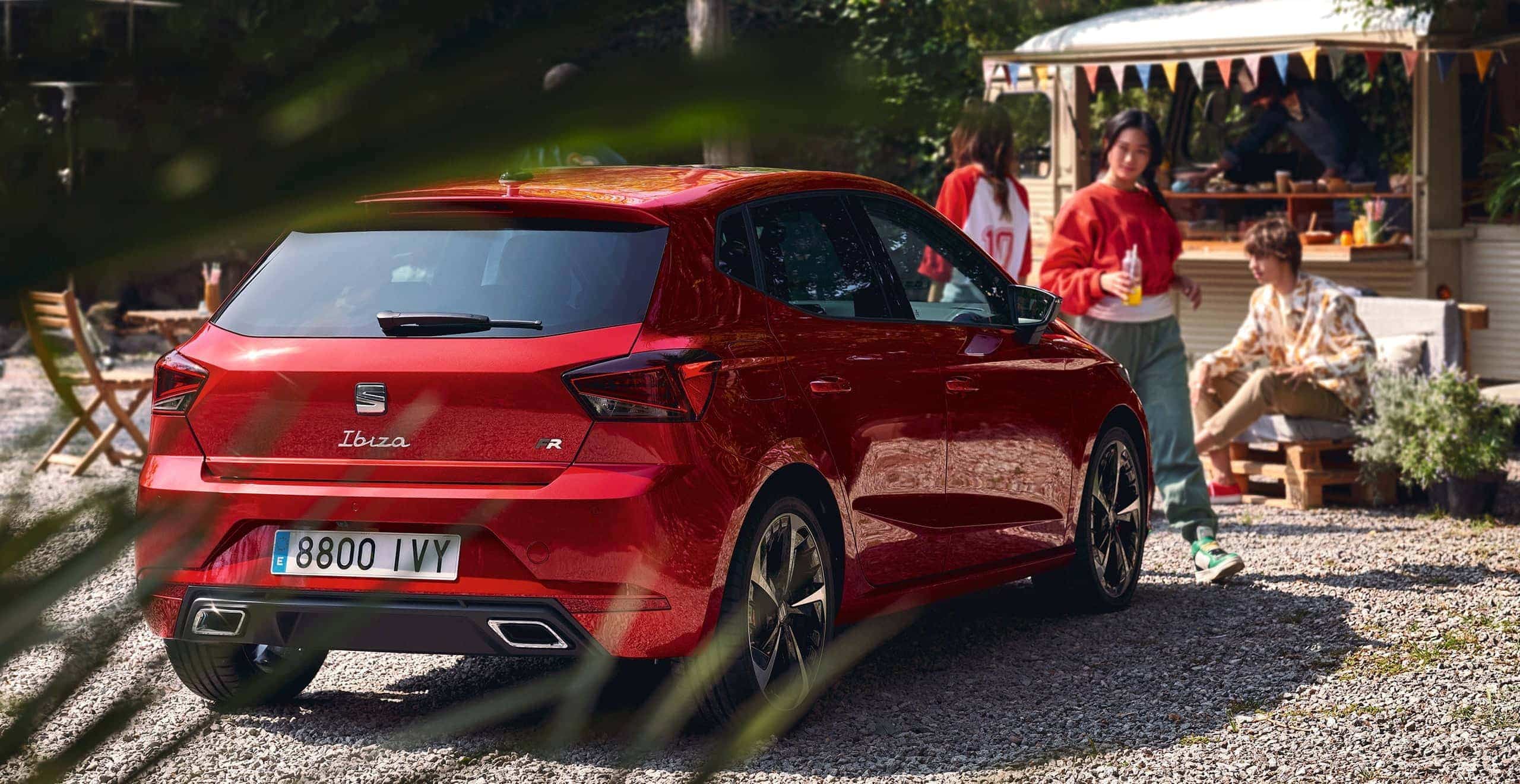 friends-in-front-of-seat-ibiza