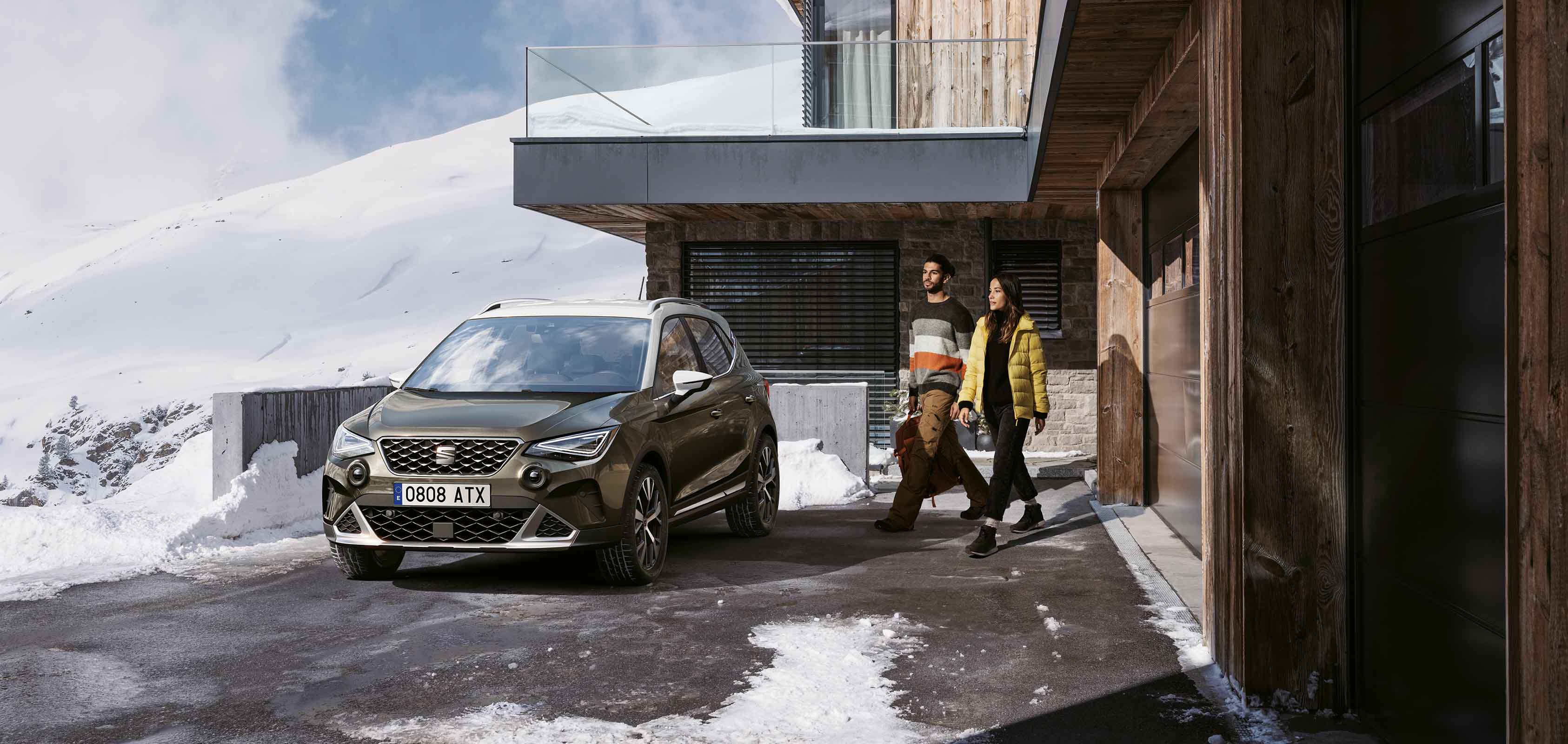 right side view of SEAT Ateca 