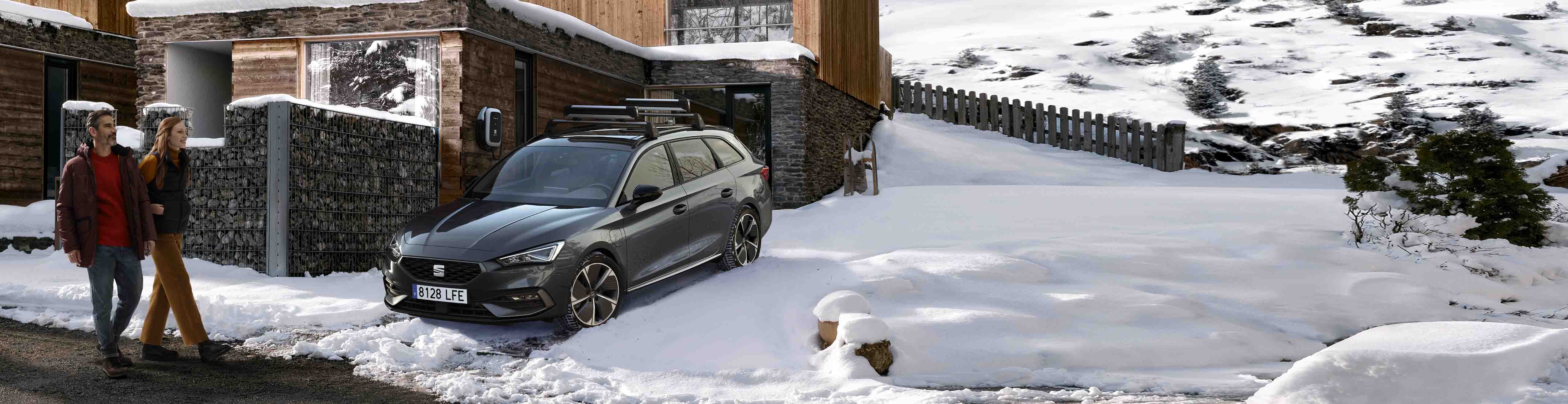 seat tarraco e-hybrid charging on the street 