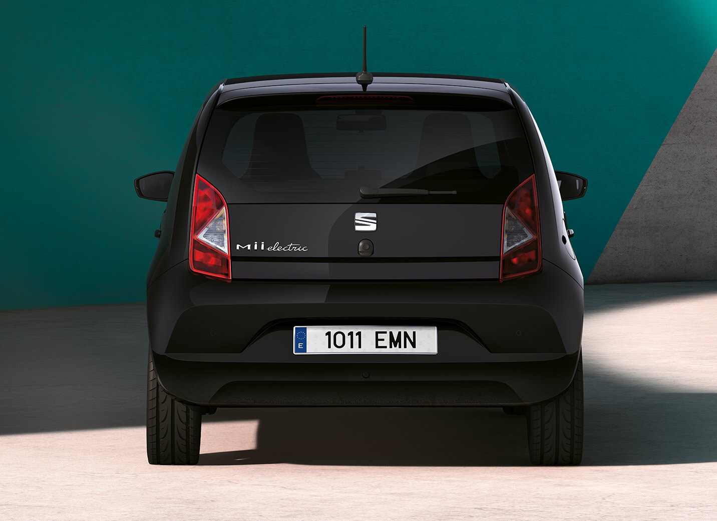 mii-electric-back-view
