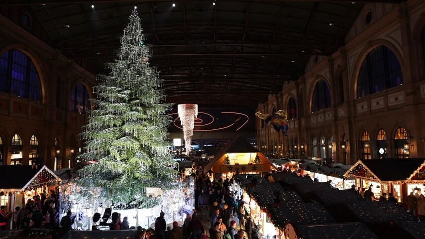 Xng Christmas Party 2022 The Benefits Of Compressed Natural Gas On Your Christmas Holiday Road Trip  | Seat