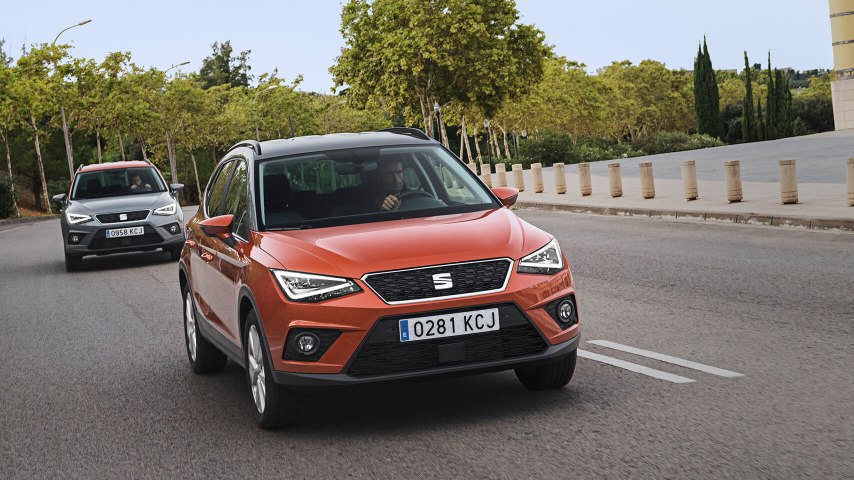 SEAT Arona in the road